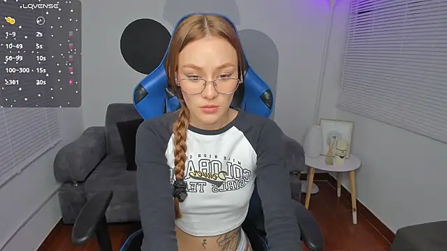 Snapshot of Elizabeth_sarmiento chatting on February 2025 09:55:01 PM Elizabeth sarmiento online show from February 2025 09:55:01 PM