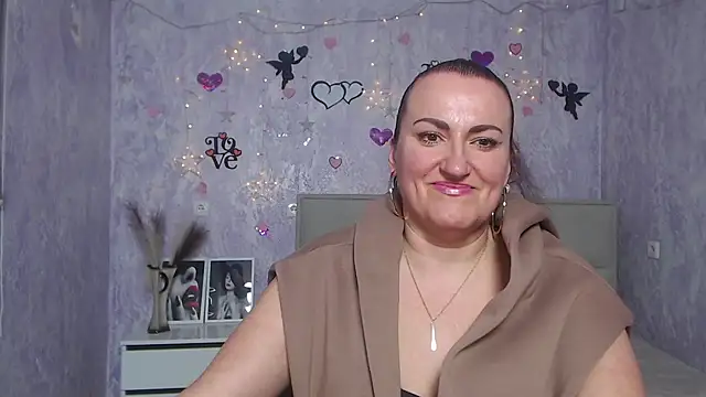 DianaMGG online show from March 2025 03:05:02 PM