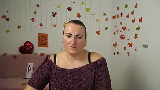 DianaMGG online show from November 2025 07:03:01 AM