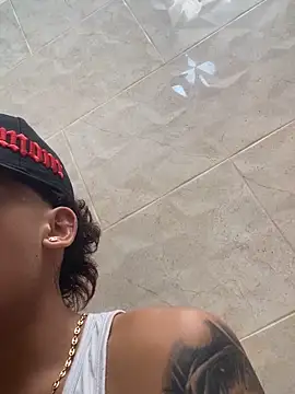 Polla21c online show from October 2025 05:57:01 PM