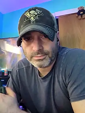 Novabear6996 online show from April 2026 06:57:01 PM