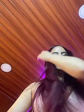 Snapshot of Bonbom_sr chatting on March 2025 04:51:02 AM Bonbom sr online show from March 2025 04:51:02 AM