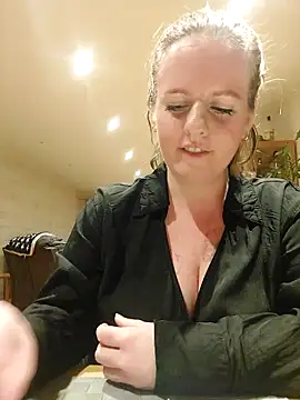 Snapshot of sizha6 chatting on March 2025 07:44:02 PM sizha6 online show from March 2025 07:44:02 PM