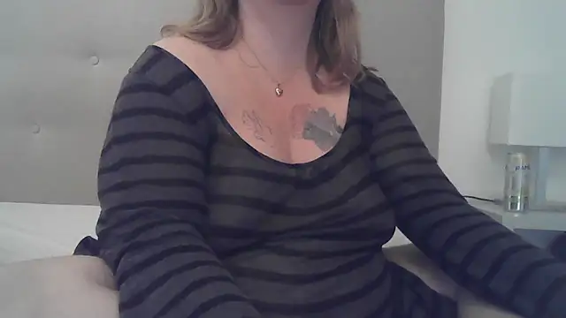 Snapshot of sizha6 chatting on October 2025 11:55:02 AM sizha6 online show from October 2025 11:55:02 AM