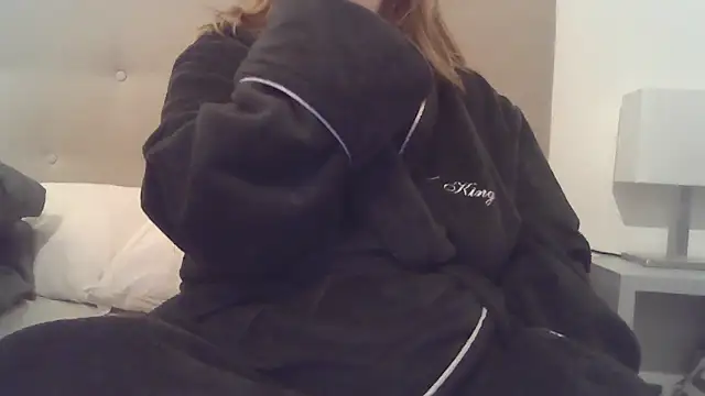 Snapshot of sizha6 chatting on November 2025 06:45:02 AM sizha6 online show from November 2025 06:45:02 AM