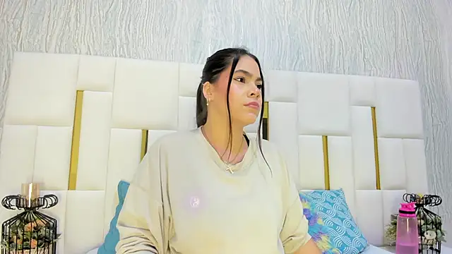 Snapshot of hillary_uckerman_ chatting on November 2025 11:11:02 AM hillary uckerman online show from November 2025 11:11:02 AM