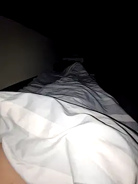 DerechteJunge online show from October 2025 04:32:02 AM