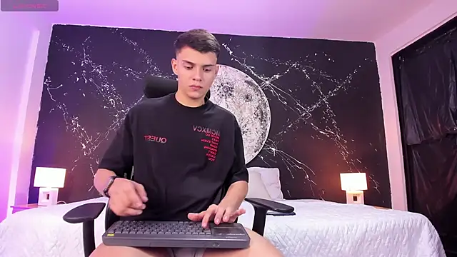 JacobRoberts1 online show from March 2025 04:45:02 AM