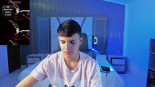 JacobRoberts1 online show from October 2025 09:04:02 PM