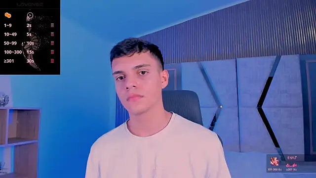 JacobRoberts1 online show from November 2025 07:37:01 PM