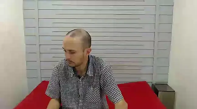 JhonTorres018 online show from February 2025 07:10:01 PM