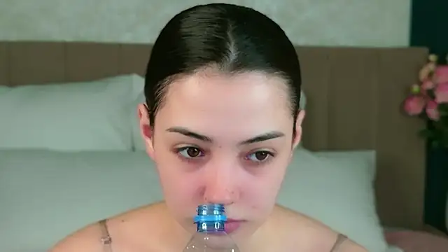 Alice Deleon online show from December 2025 11:19:01 AM