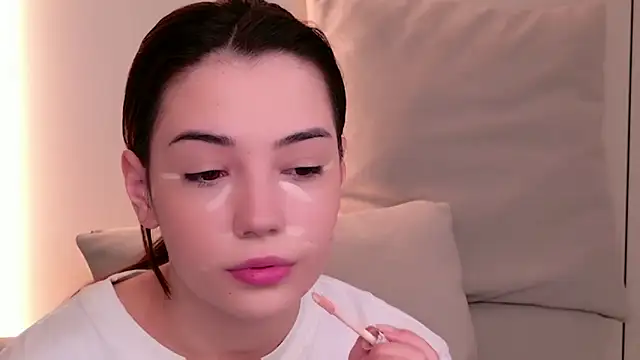 Alice Deleon online show from April 2026 10:42:02 AM