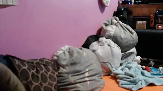 Snapshot of sexymelli18 chatting on March 2025 11:31:01 PM sexymelli18 online show from March 2025 11:31:01 PM