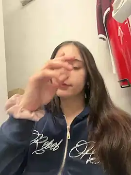 sexymelli18 online show from May 2026 07:39:01 AM