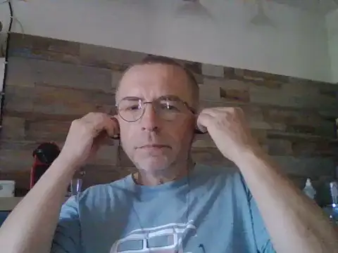 Xavspank2 online show from May 2026 07:37:01 AM