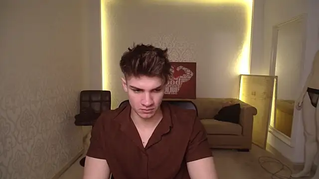 Snapshot of MaxKaiden chatting on February 2025 05:37:01 AM MaxKaiden online show from February 2025 05:37:01 AM