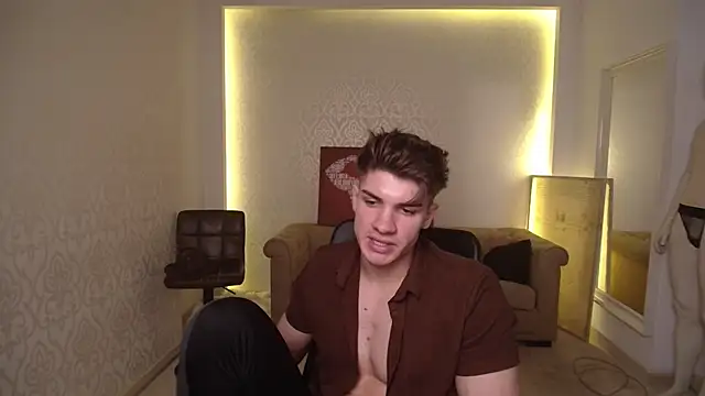 Snapshot of MaxKaiden chatting on February 2025 08:42:02 AM MaxKaiden online show from February 2025 08:42:02 AM