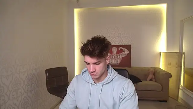 Snapshot of MaxKaiden chatting on March 2025 05:18:02 AM MaxKaiden online show from March 2025 05:18:02 AM