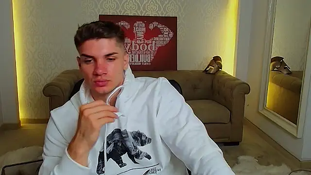 Snapshot of MaxKaiden chatting on September 2025 04:25:01 AM MaxKaiden online show from September 2025 04:25:01 AM