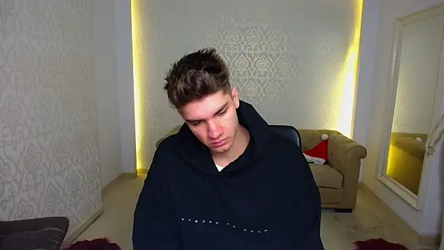 Snapshot of MaxKaiden chatting on January 2026 05:35:02 AM MaxKaiden online show from January 2026 05:35:02 AM