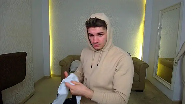 Snapshot of MaxKaiden chatting on February 2026 05:46:02 AM MaxKaiden online show from February 2026 05:46:02 AM