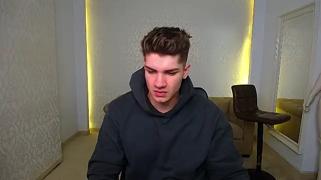 Snapshot of MaxKaiden chatting on February 2026 06:40:02 AM MaxKaiden online show from February 2026 06:40:02 AM