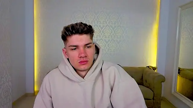 MaxKaiden online show from April 2026 05:43:01 AM
