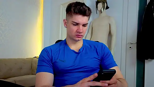 MaxKaiden online show from May 2026 04:31:01 AM