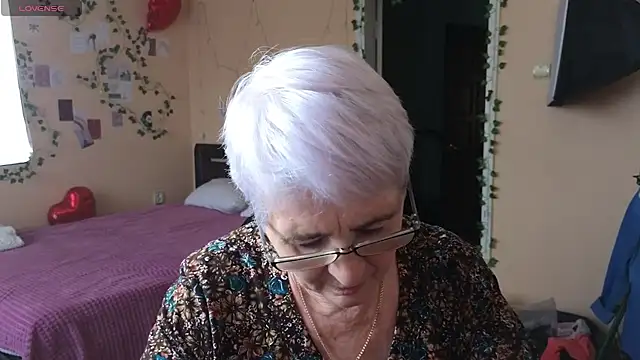 Sandra Snowflake online show from June 2026 05:25:01 AM