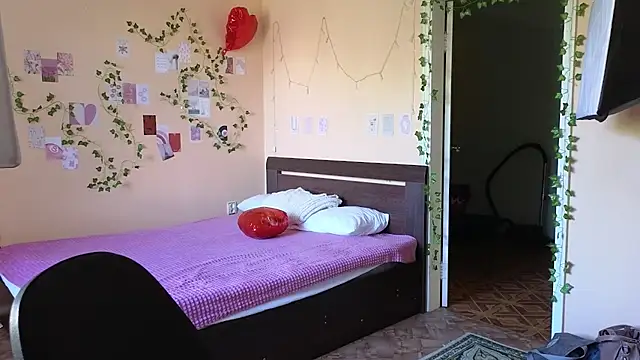 Sandra Snowflake online show from June 2026 11:54:01 AM