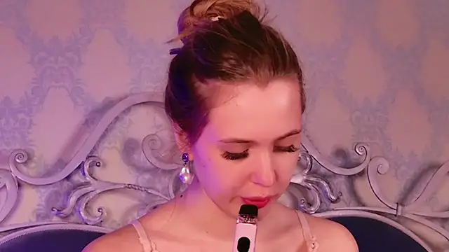 BECKI VRES online show from October 2025 09:10:02 PM