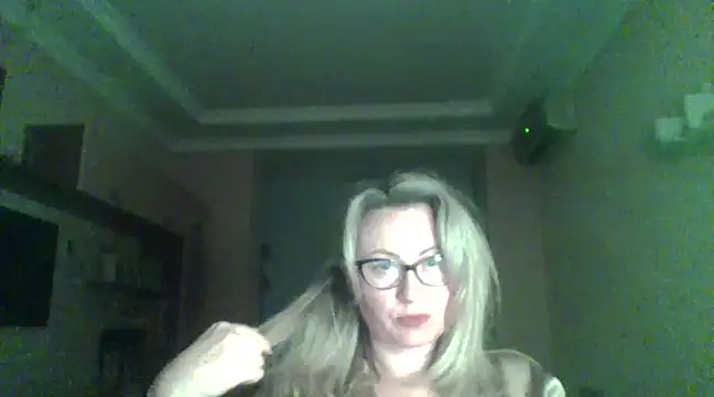 Snapshot of Mary888x chatting on February 2025 04:20:02 PM Mary888x online show from February 2025 04:20:02 PM