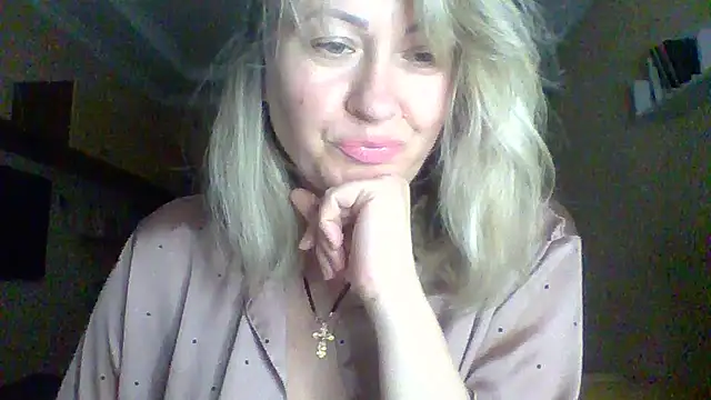 Mary888x online show from February 2026 04:49:01 PM