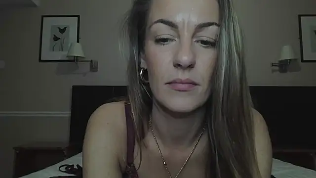 Edenfox- online show from March 2025 04:33:01 PM