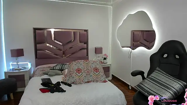 MollyCraft online show from February 2025 03:20:02 PM