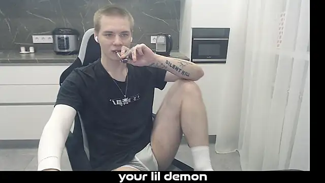 yourlildemon online show from February 2026 07:03:02 PM
