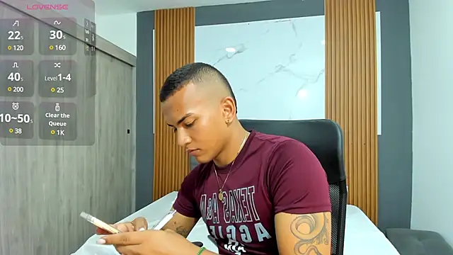 Rafa2004Cruz online show from February 2025 03:43:01 PM