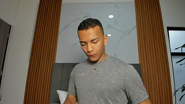 Rafa2004Cruz online show from October 2025 12:08:02 PM