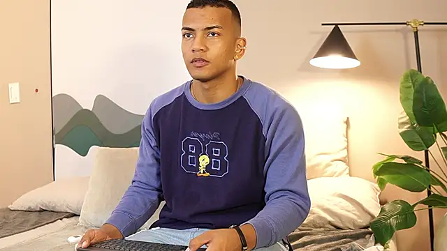 Rafa2004Cruz online show from November 2025 12:28:02 PM