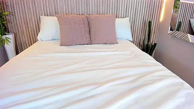 Snapshot of GeorginaReyes chatting on September 2025 10:53:02 PM GeorginaReyes online show from September 2025 10:53:02 PM