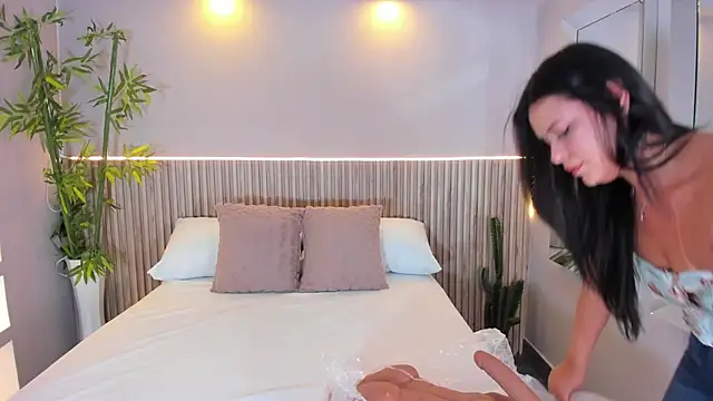 Snapshot of GeorginaReyes chatting on October 2025 10:50:02 PM GeorginaReyes online show from October 2025 10:50:02 PM