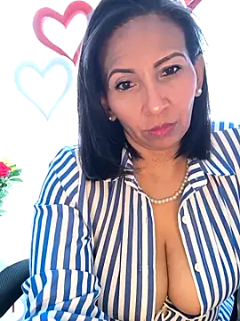 Mrsvictoriaaa online show from February 2026 07:39:02 PM