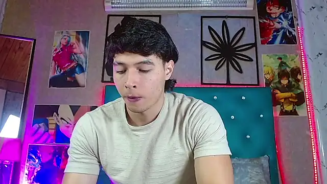 LiamAndrewzz online show from May 2026 04:20:02 AM