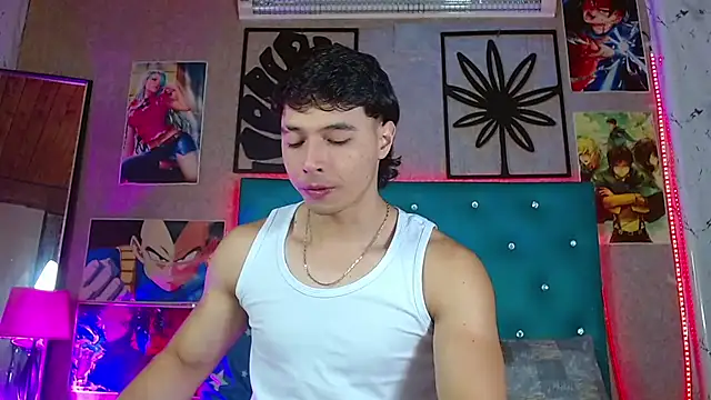 LiamAndrewzz online show from May 2026 06:40:01 AM