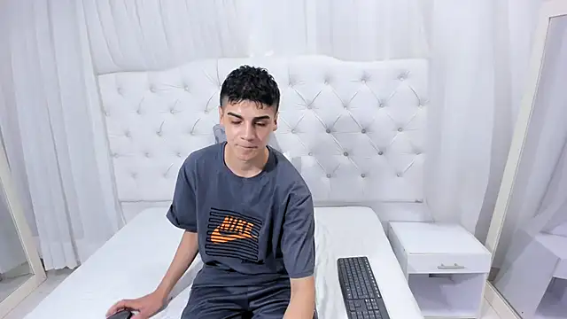 frank jhonsson online show from January 2026 05:05:02 PM