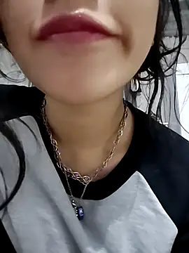 ElaRuil69 online show from November 2025 02:44:01 AM