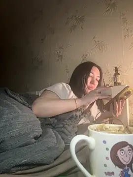 Snapshot of Naughtbaby_2025 chatting on October 2025 03:04:01 AM Naughtbaby 2025 online show from October 2025 03:04:01 AM