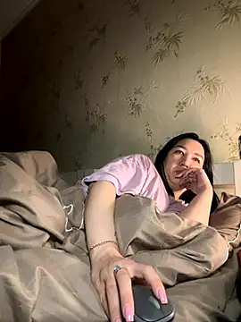 Snapshot of Naughtbaby_2025 chatting on October 2025 11:21:02 PM Naughtbaby 2025 online show from October 2025 11:21:02 PM