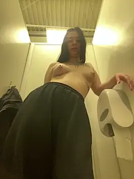 AlishaPrettyBlade online show from February 2025 06:17:02 AM